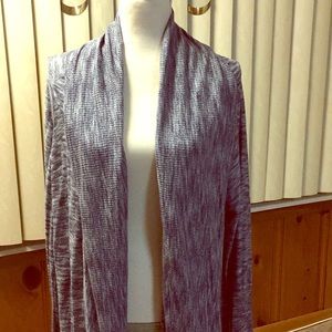 Light Weight AVA VIV AVENUE SWEATER